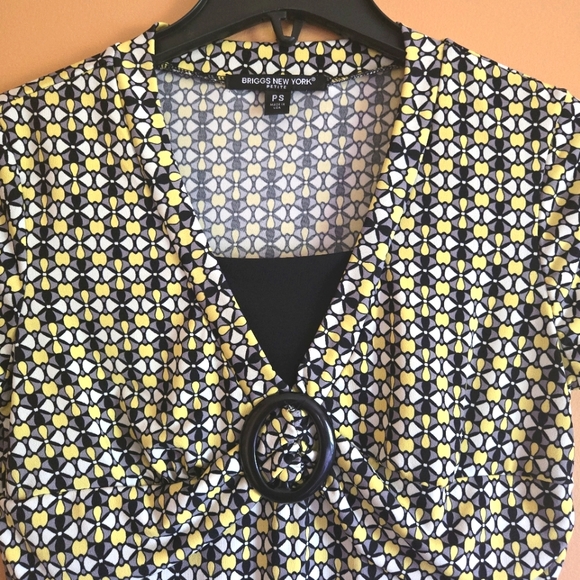 Briggs NY buckle top, size PS - Picture 2 of 3